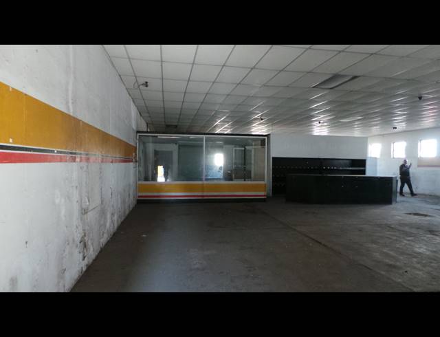260M² WORKSHOP FOR SALE IN GEDULD